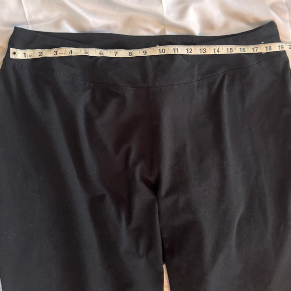 Women's Lands' End Black Capris 2X - Picture 5 of 10